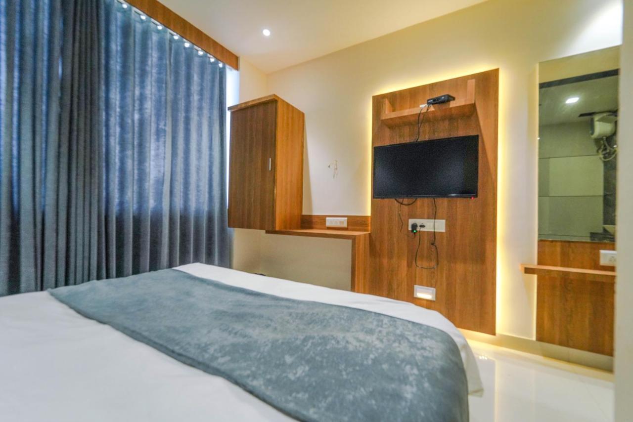 Hotel New Empire Ahmedabad Exterior foto